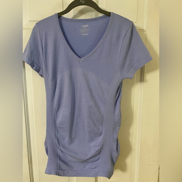 Women’s Activewear/Workout Top - Picture 1 of 4